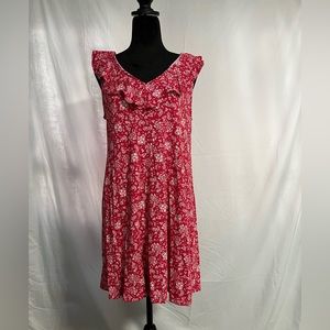 Knee length casual floral print summer dress.